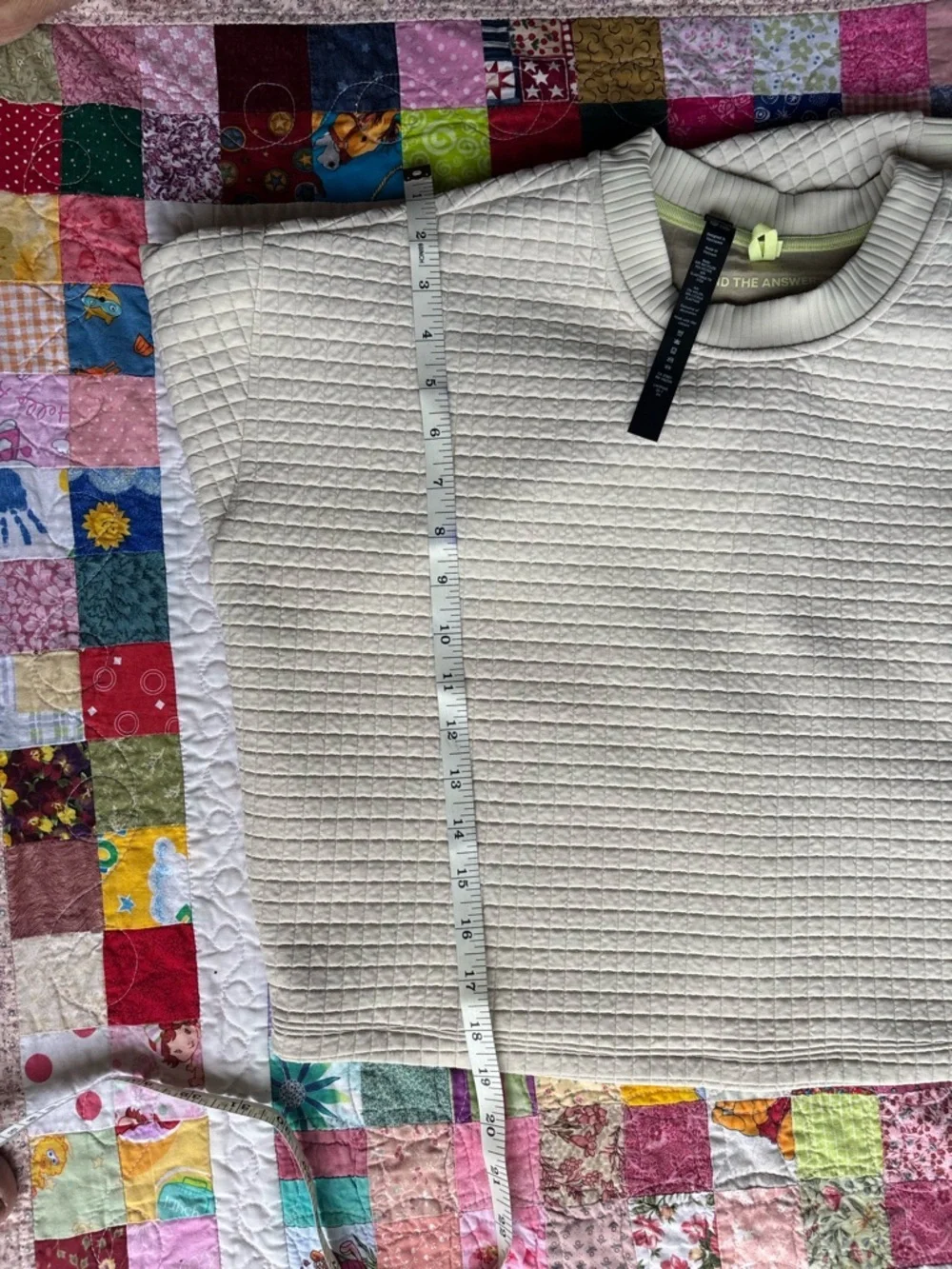 lululemon athletica Quilted Crewneck Sweatshirt in Light Beige with Neon Trim